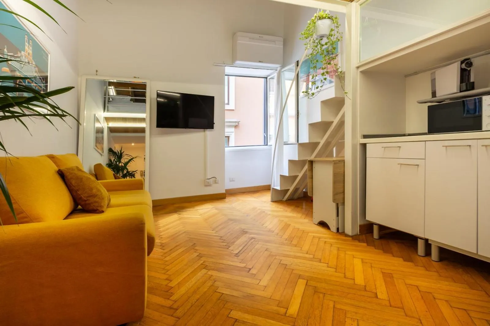 Trevi Apartment Rome Italy