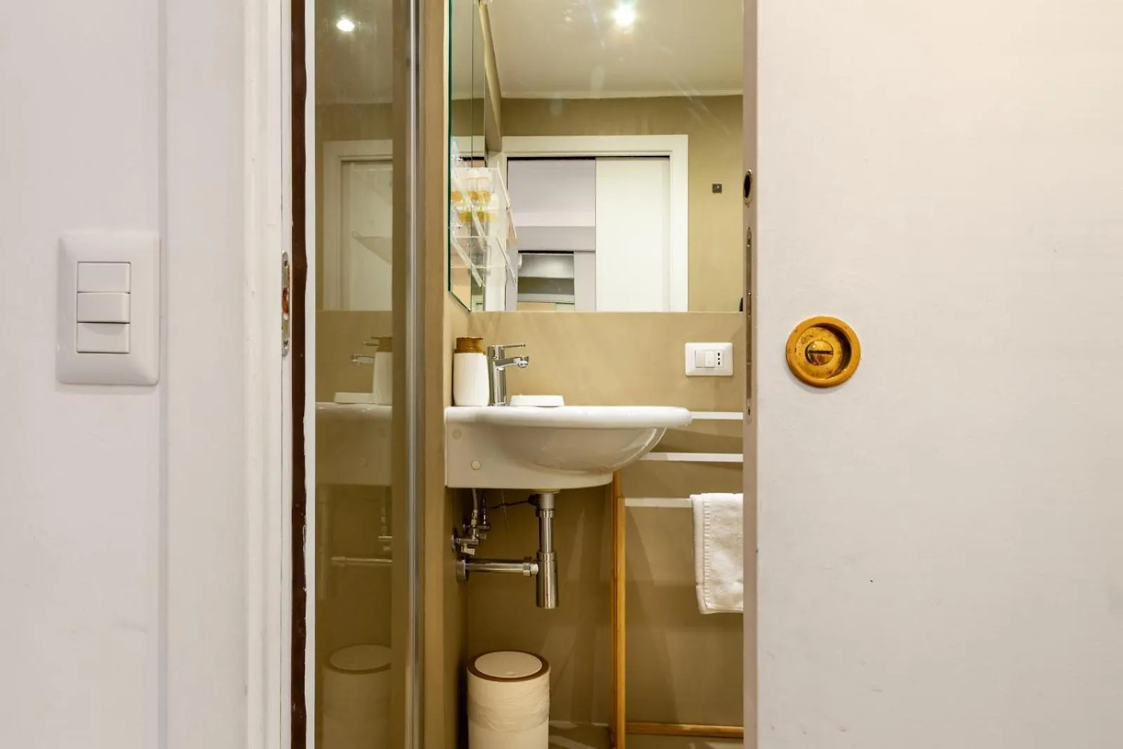 Trevi Apartment Rome 0*,  Italy